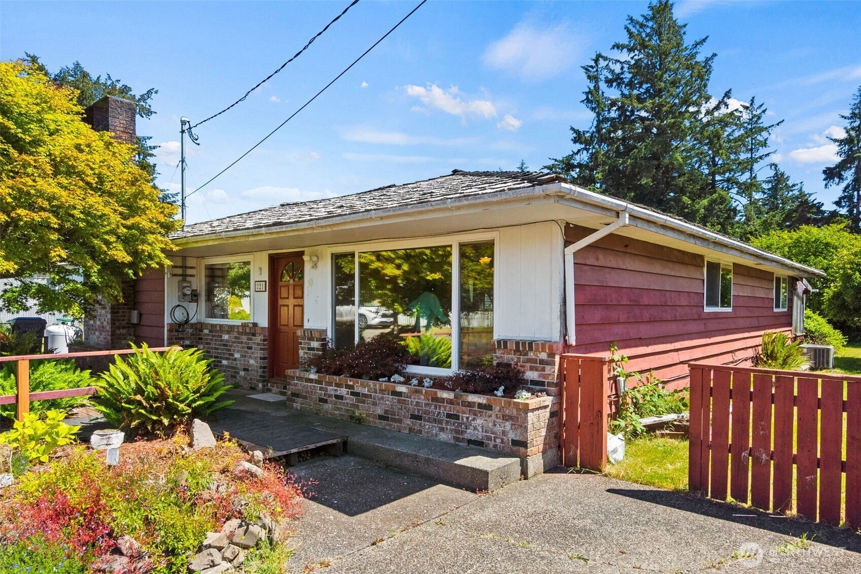 221 W Hunley Unit  Westport WA 98595
