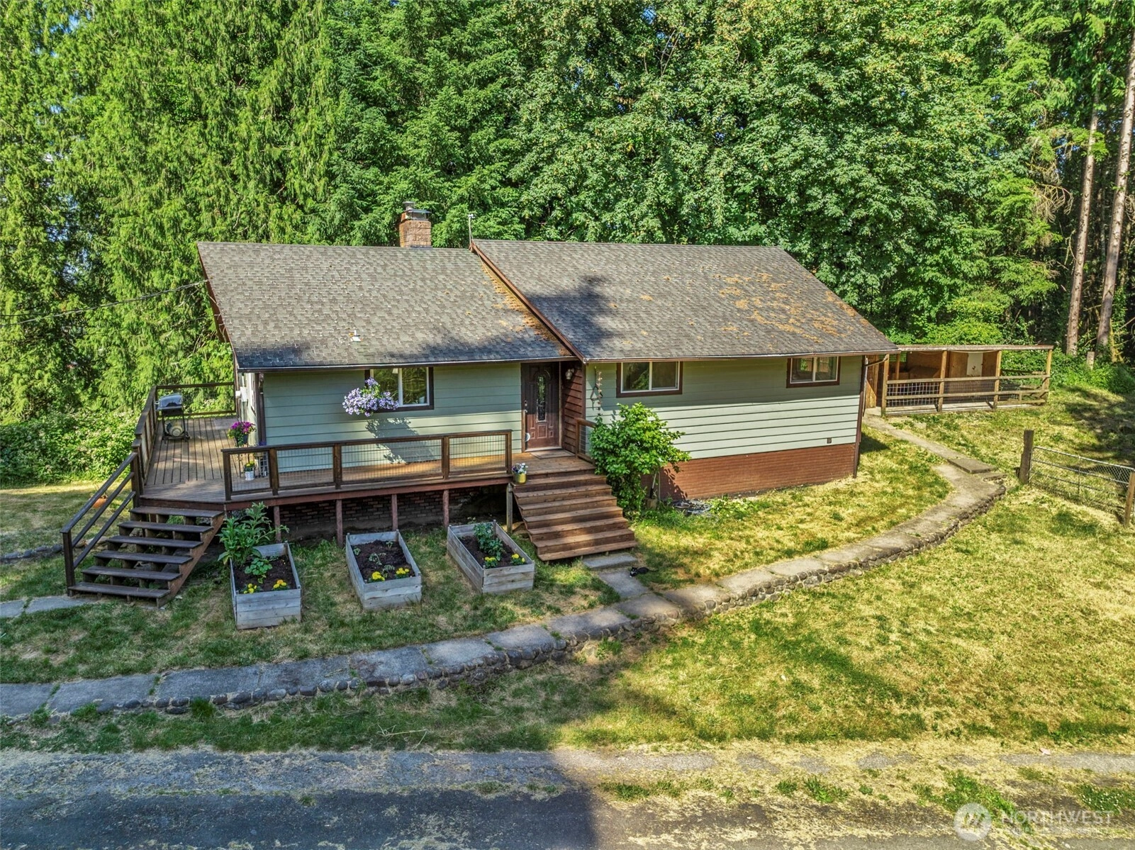 4212 Westside Hwy Castle Rock WA 98611