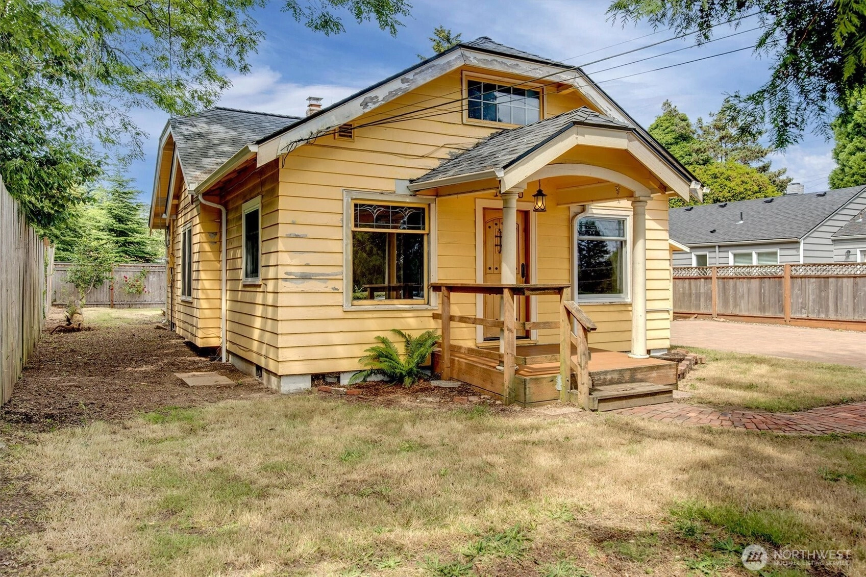 1918 N 115th St Seattle WA 98133
