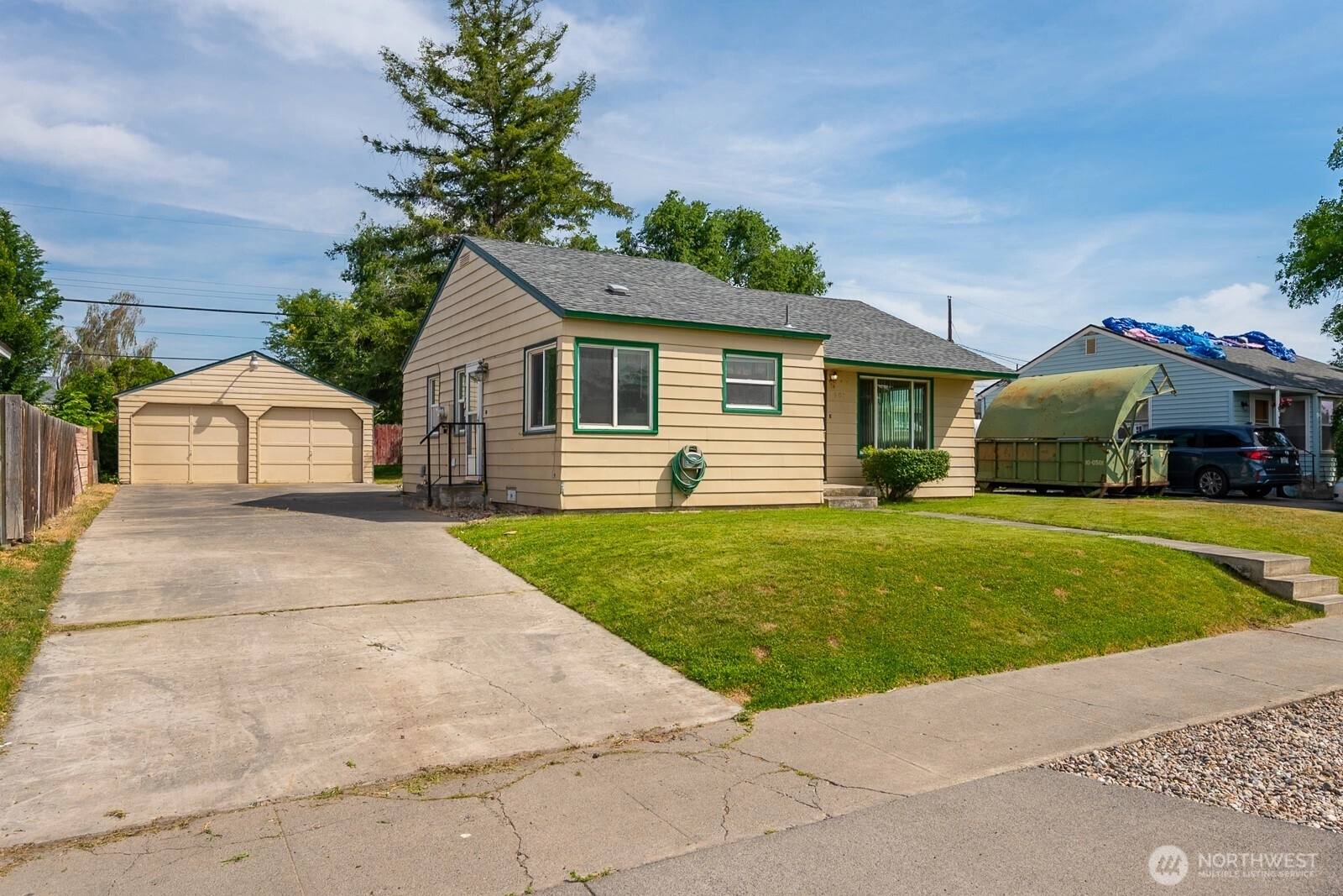 907 S Hawthorne Dr Unit  Moses Lake WA 98837