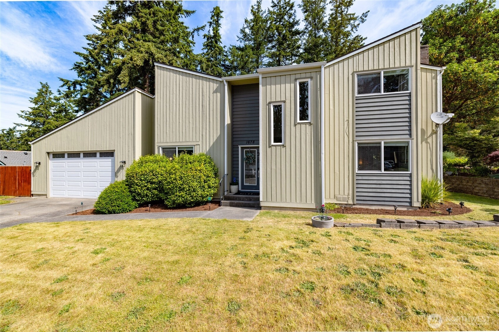 1678 NE Sumner Dr Unit  Oak Harbor WA 98277