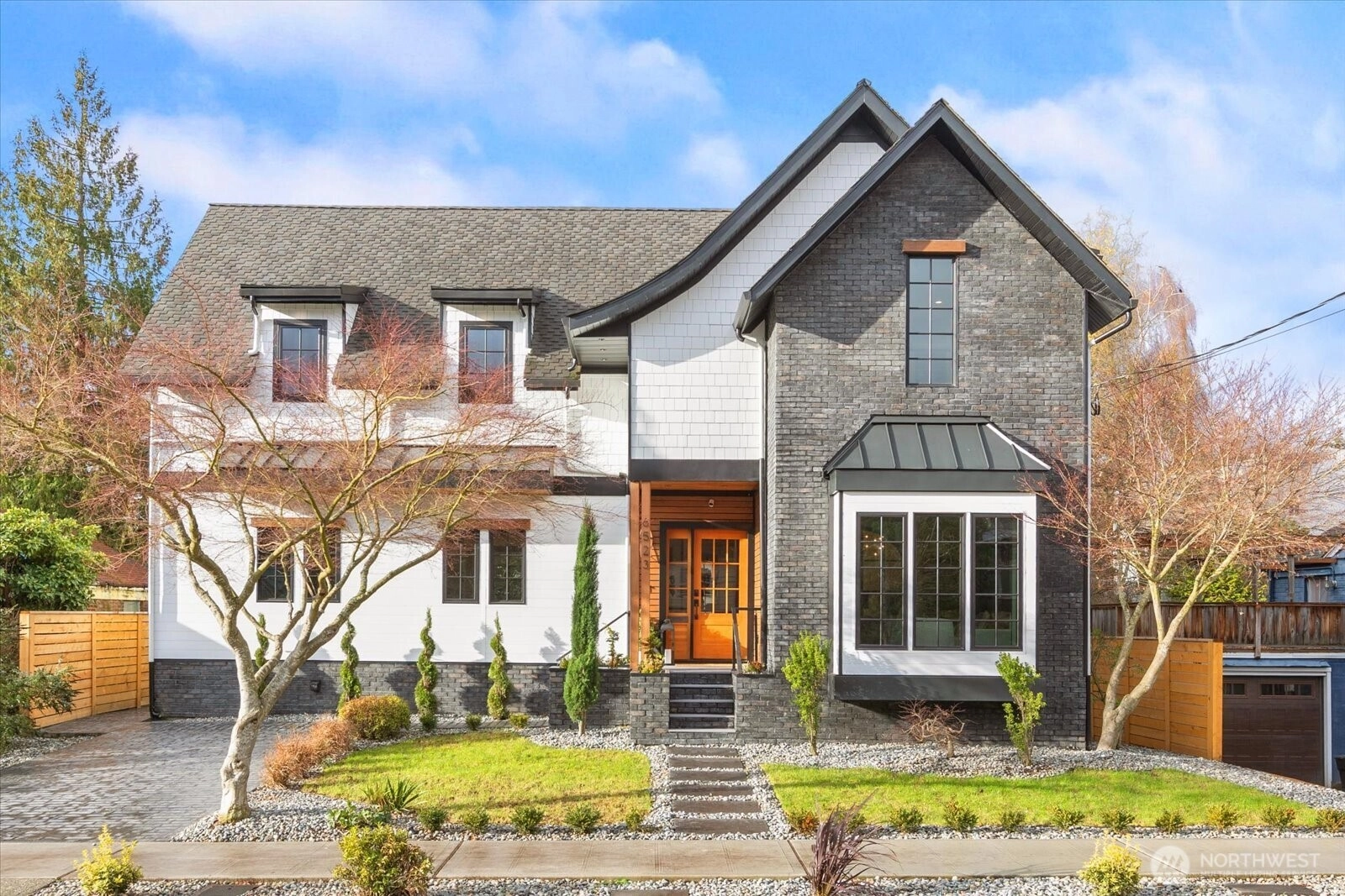 6523 39th Ave NE Seattle WA 98115