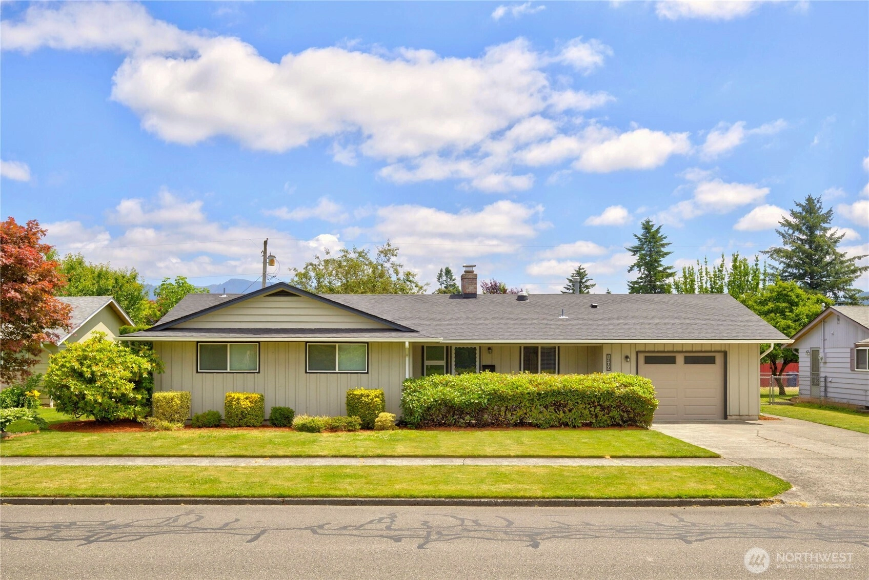1209 Florence St Enumclaw WA 98022
