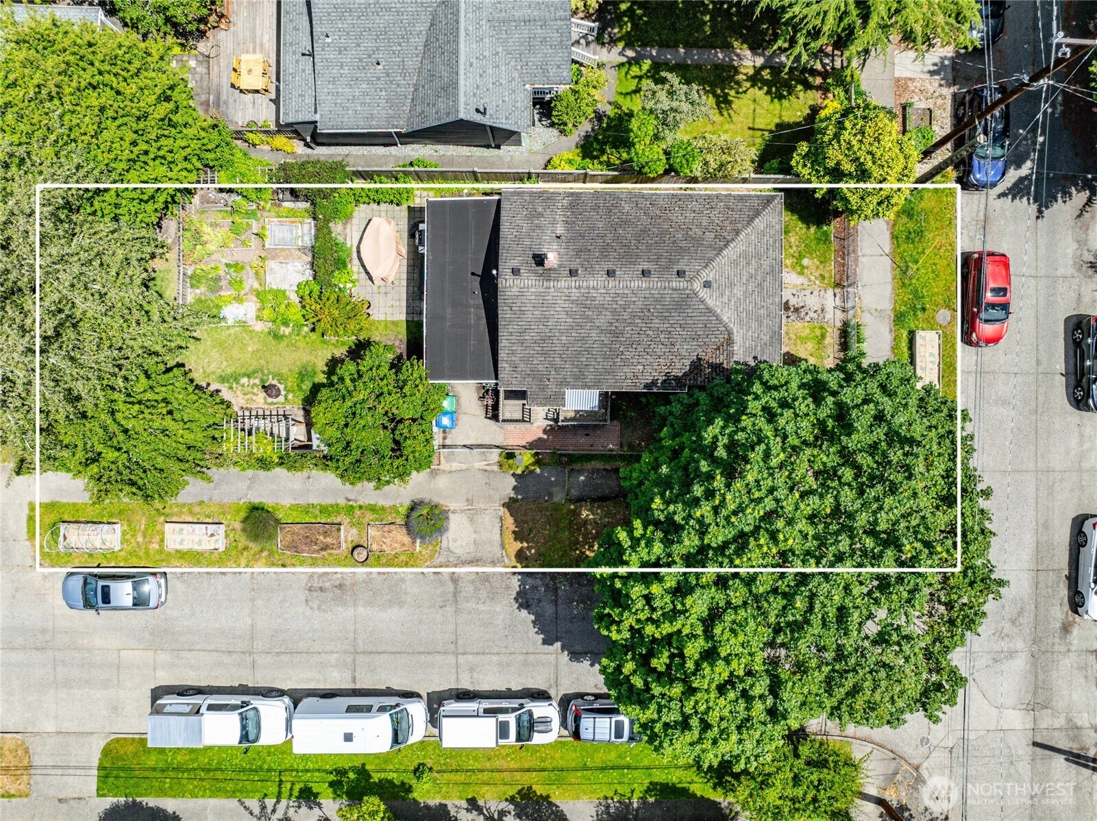 5050 50th Ave SW Unit  Seattle WA 98136
