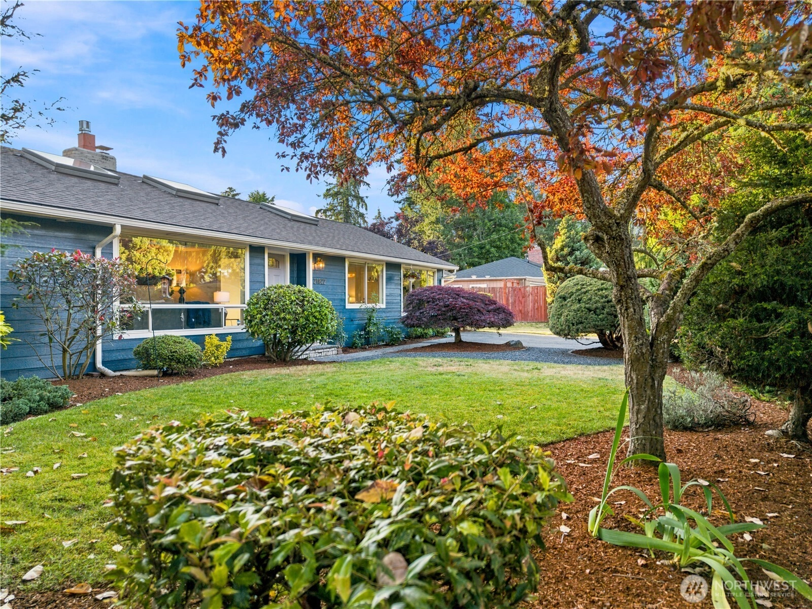 21822 92nd Ave W Edmonds WA 98020