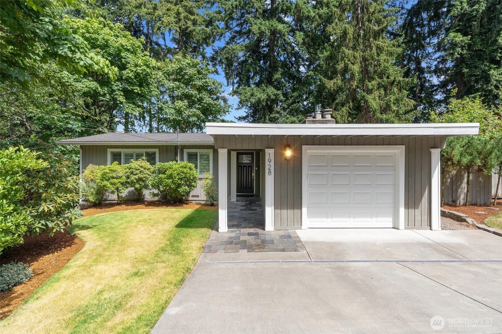1928 109th Ave SE Bellevue WA 98004