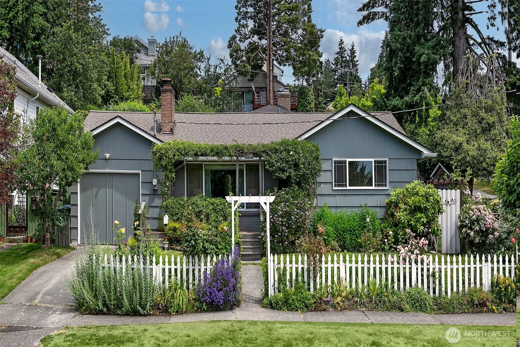 4854 47th Ave SW Seattle WA 98116