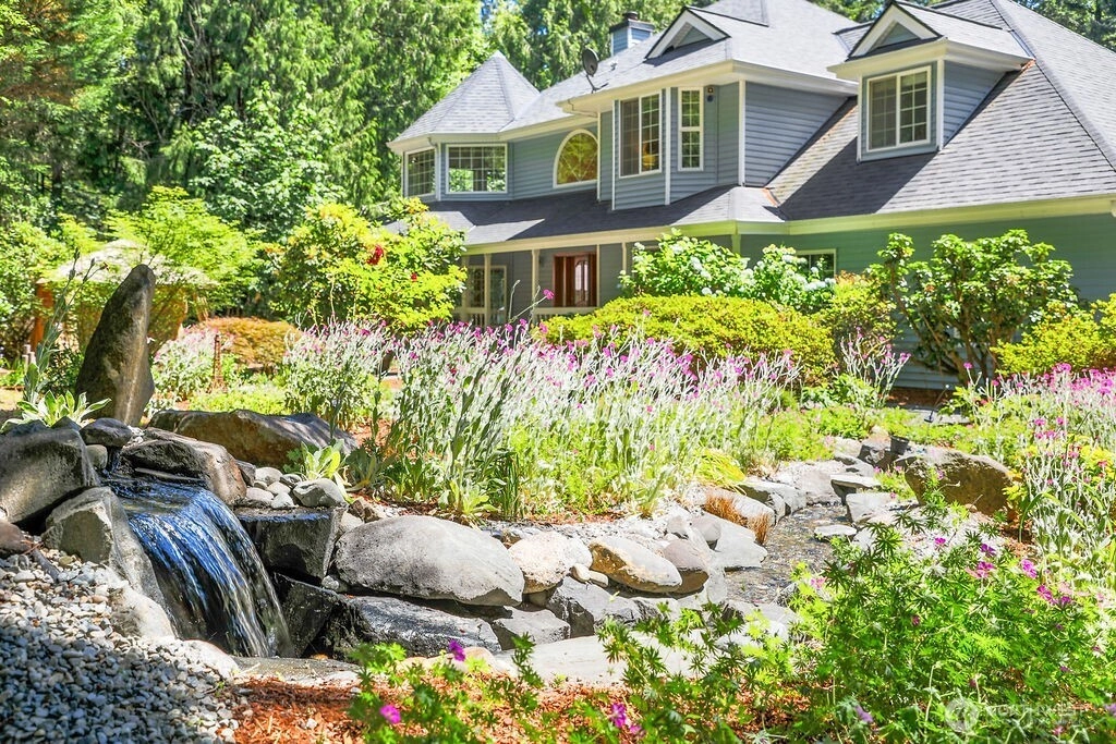 195 NE Lazy Fox Ln Poulsbo WA 98370