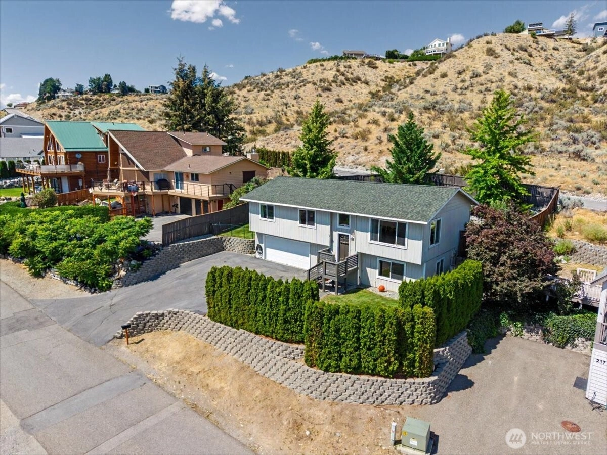 215 San Remo Ln Unit  Chelan WA 98816