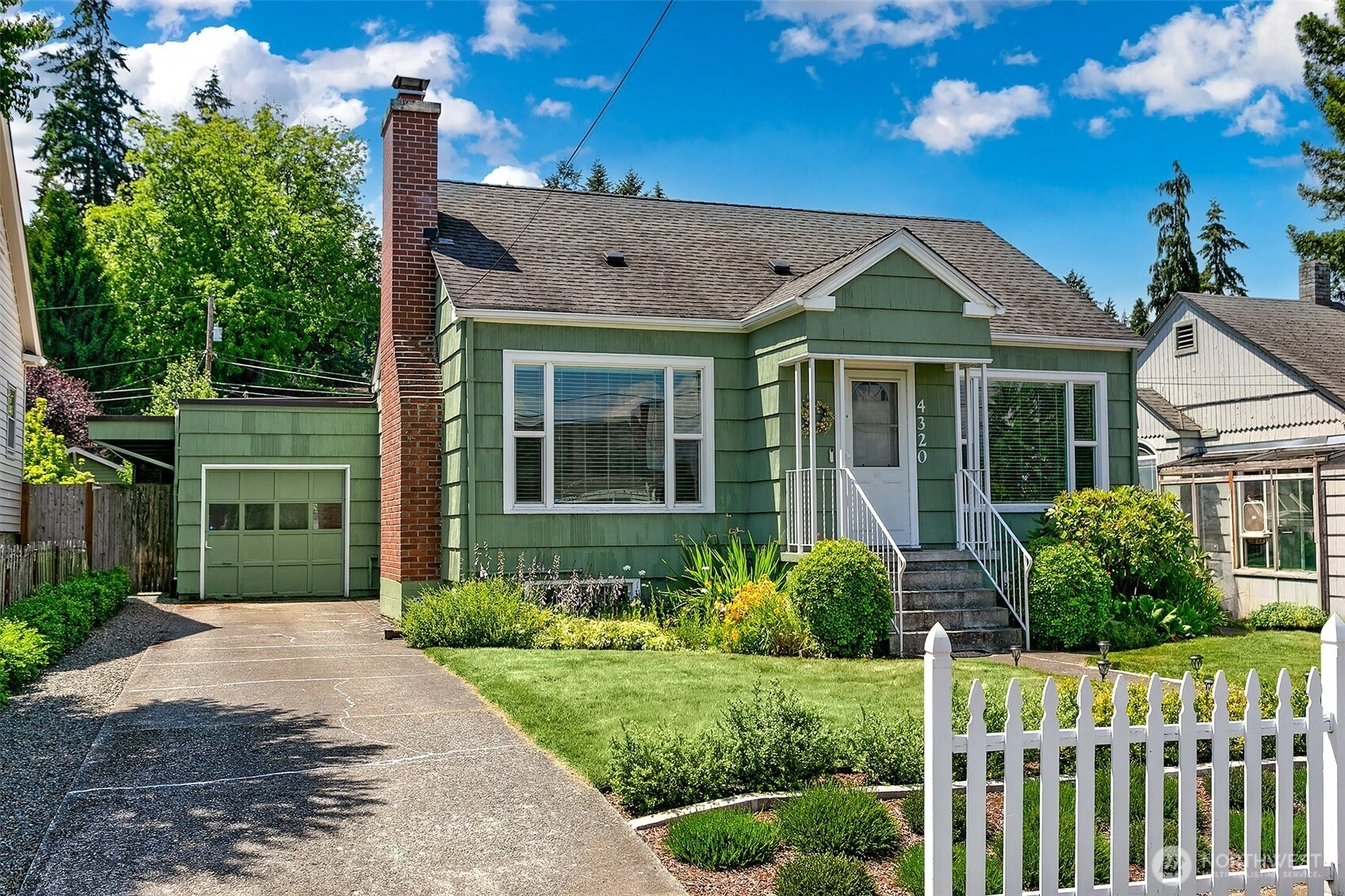 4320 Terrace Dr Everett WA 98203