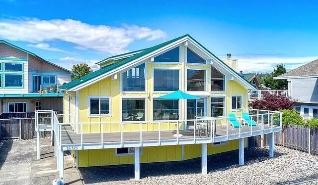 1630 Edwards Dr Point Roberts WA 98281