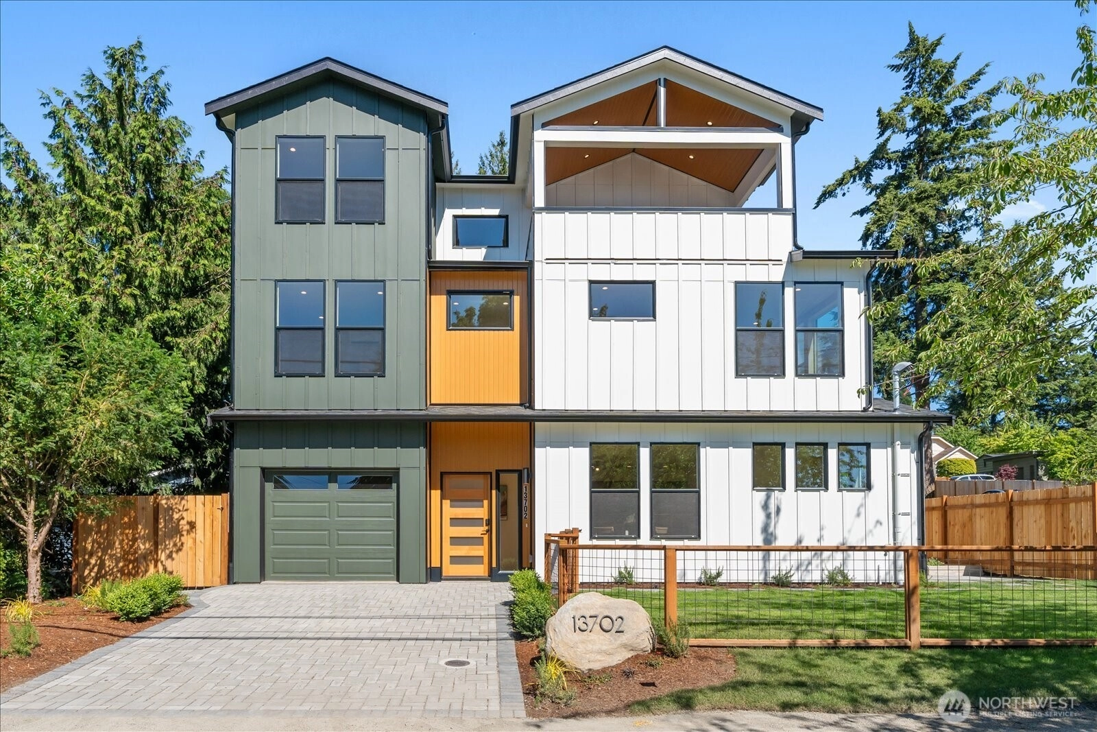 13702 37th Ave NE Seattle WA 98125