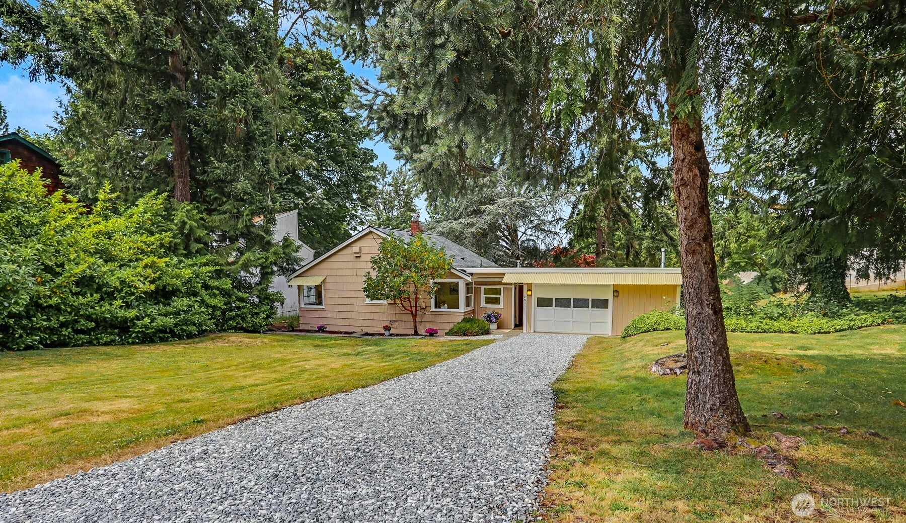 8011 SE 57th St Mercer Island WA 98040