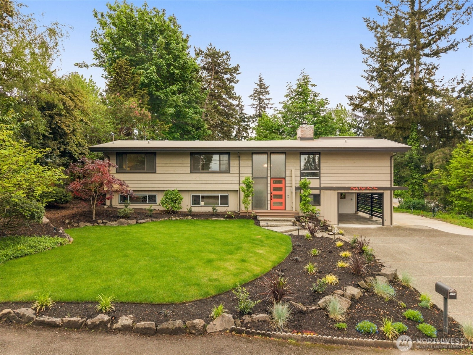 8805 SE 39th St Mercer Island WA 98040