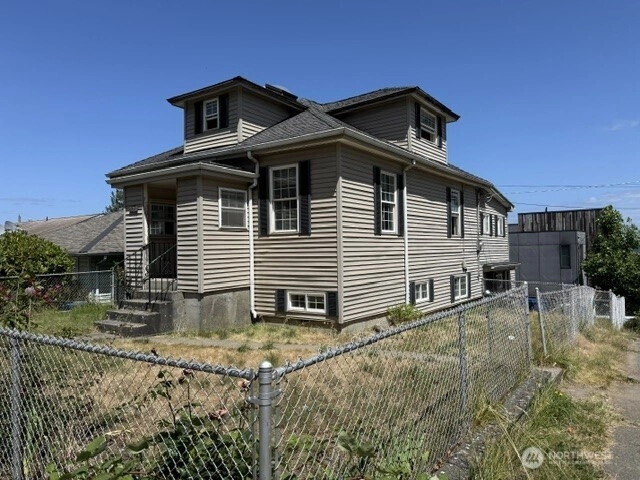 2616 17th Ave S Seattle WA 98144