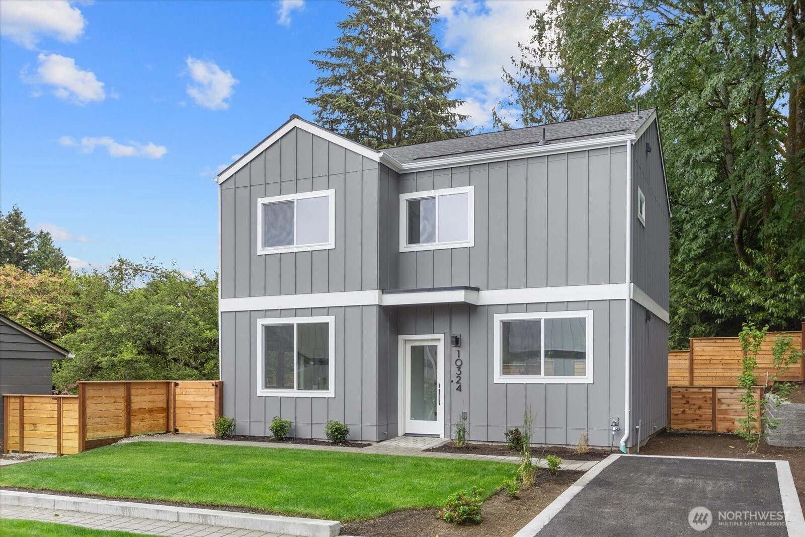 10324 Ashworth Ave N Seattle WA 98133