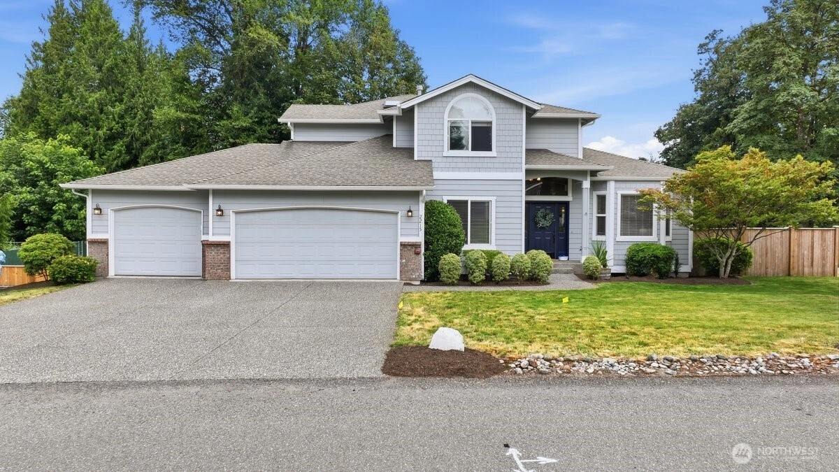 2215 122nd Dr SE Lake Stevens WA 98258