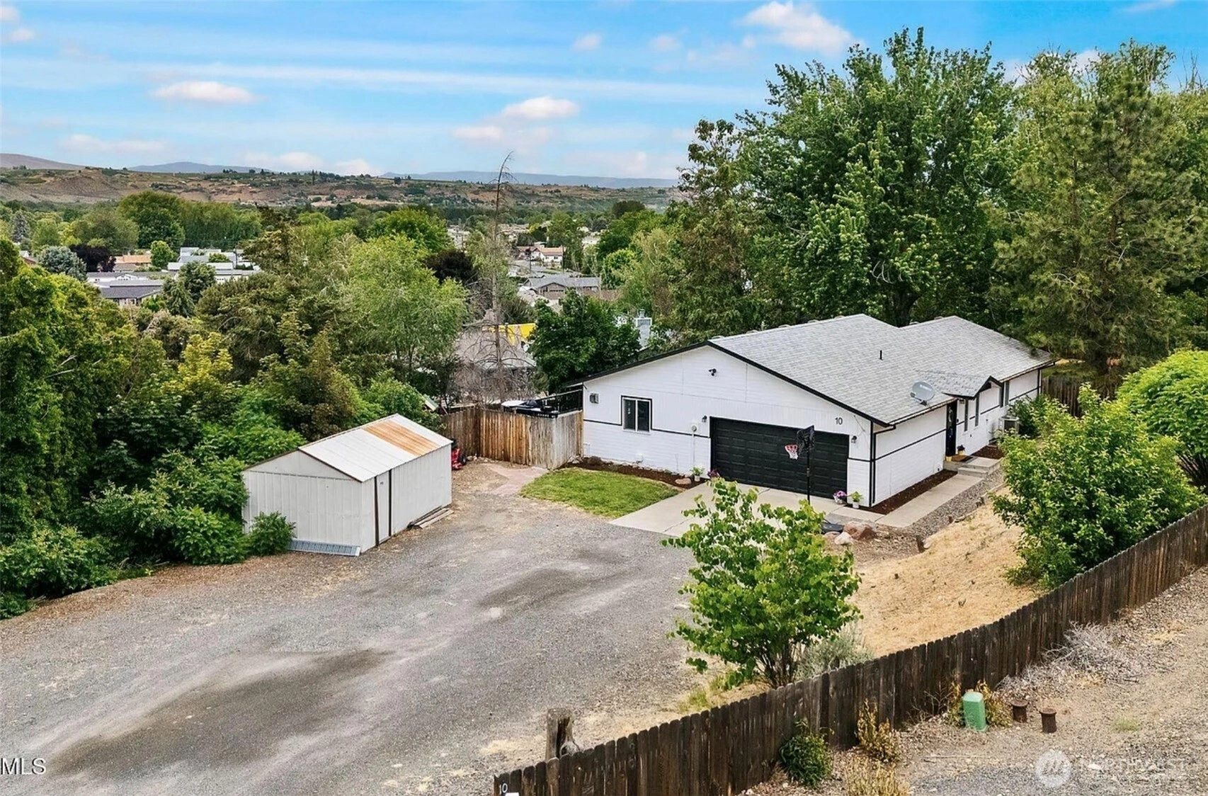 10 Cedar Hill Dr Yakima WA 98908