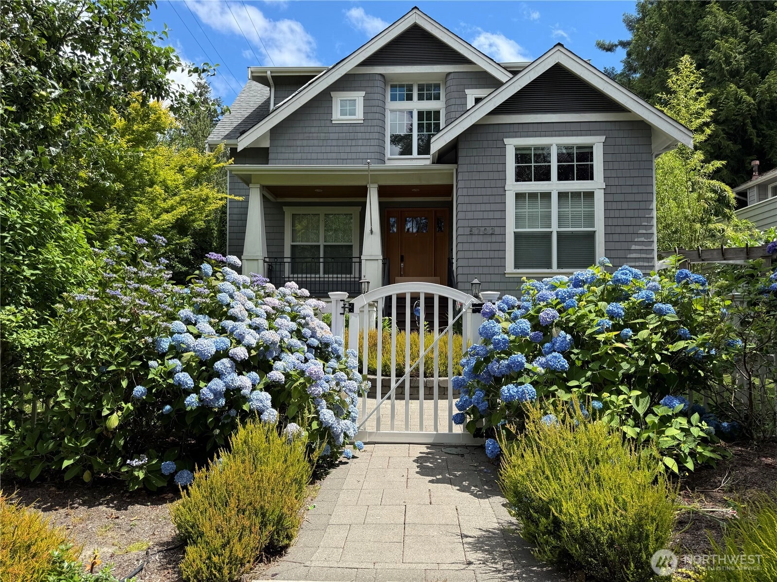 5702 80th Ave SE Mercer Island WA 98040