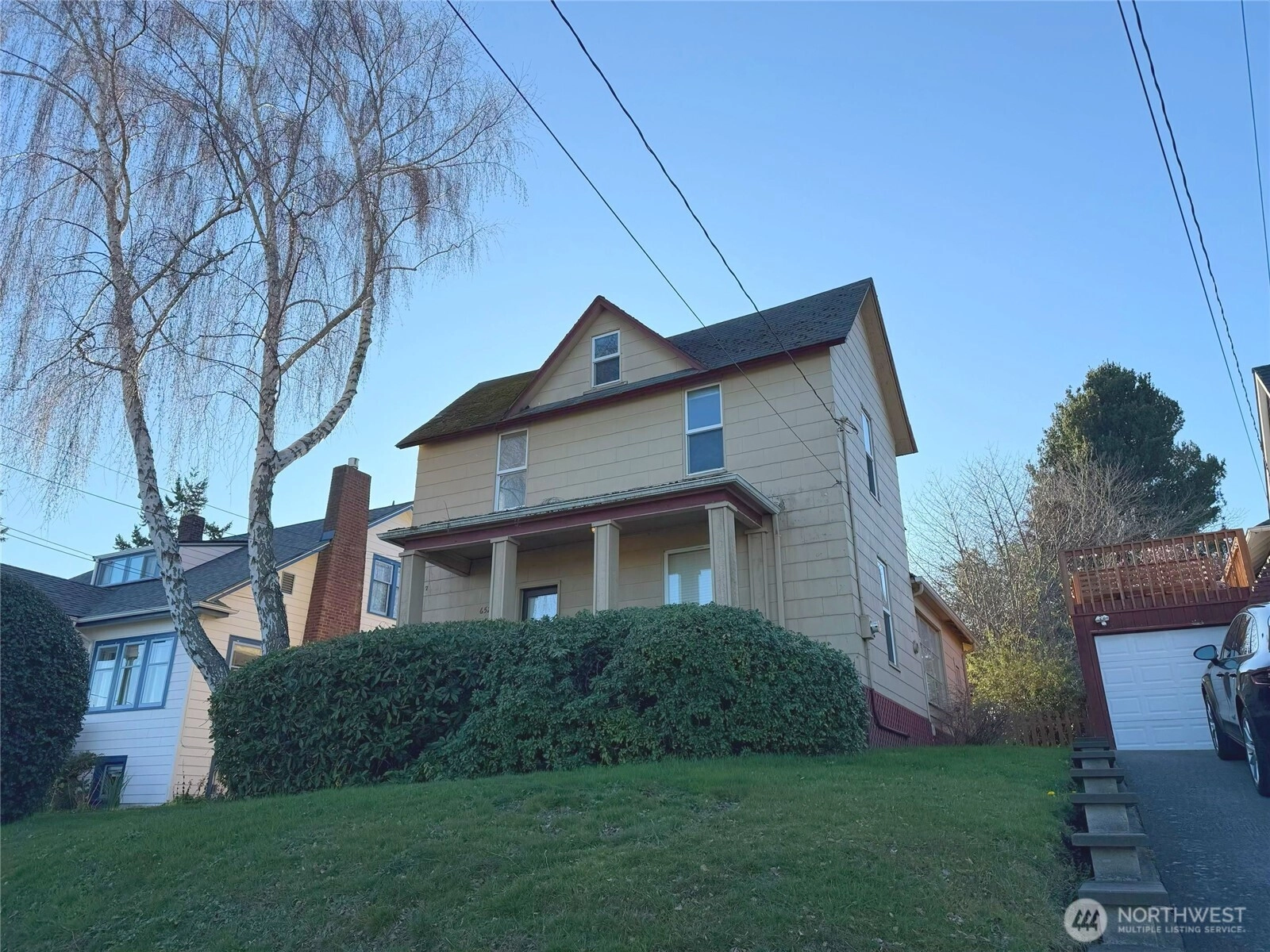 6527 32nd Ave NW Seattle WA 98117