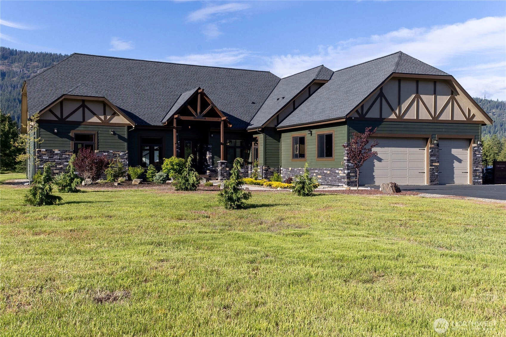 1550 Old Cedars Rd Cle Elum WA 98922