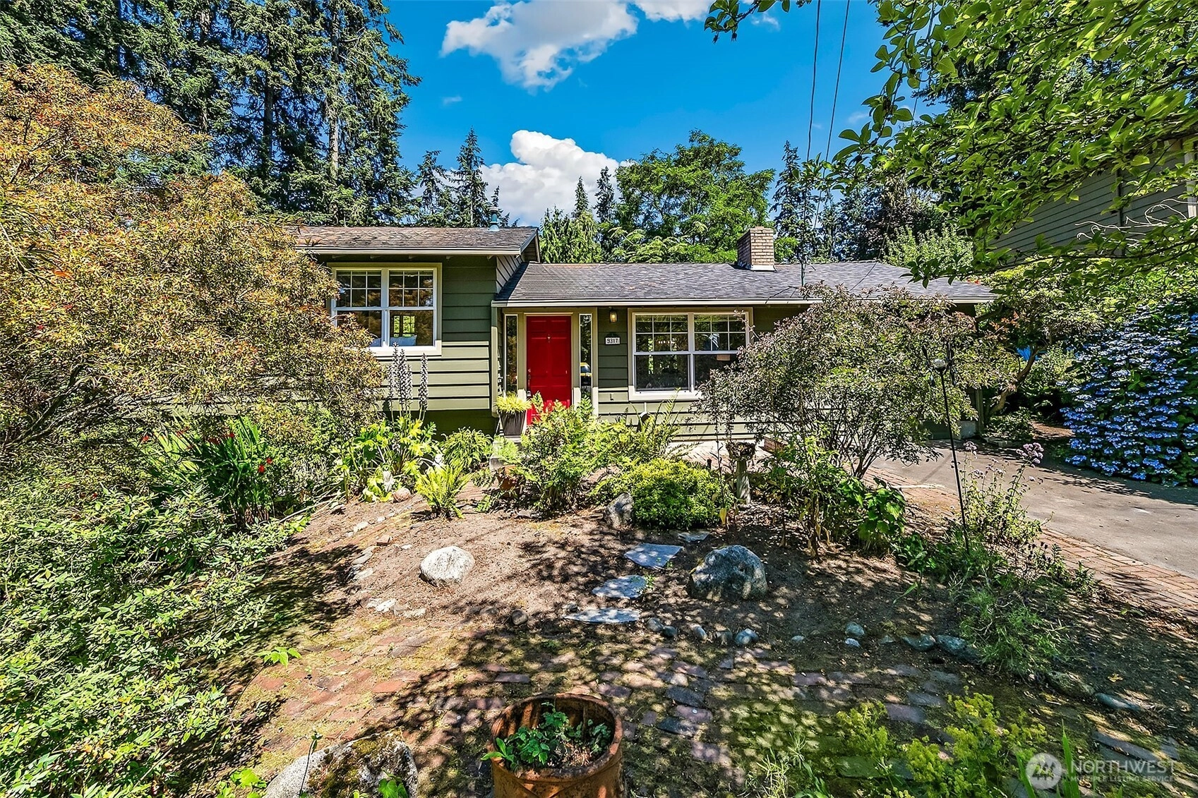 9317 217th Pl SW Edmonds WA 98020