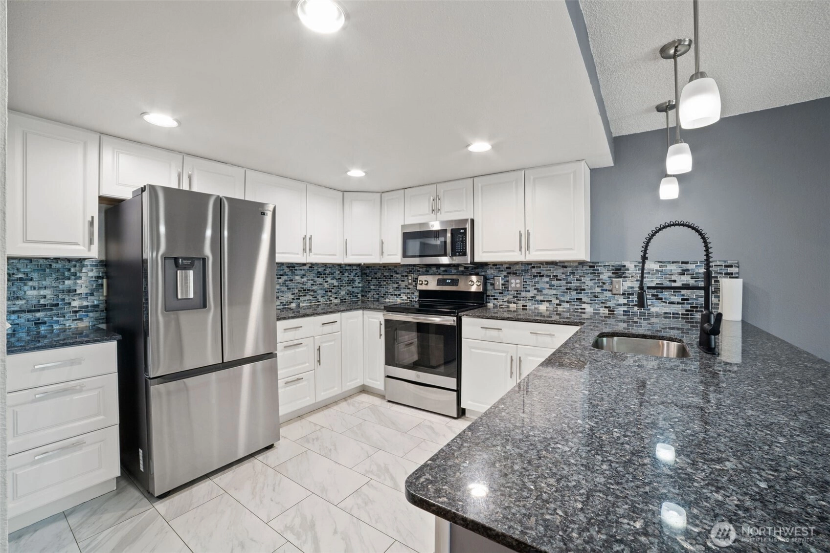 720 141st Ln SE Unit 713 Unit 713 Bellevue WA 98007