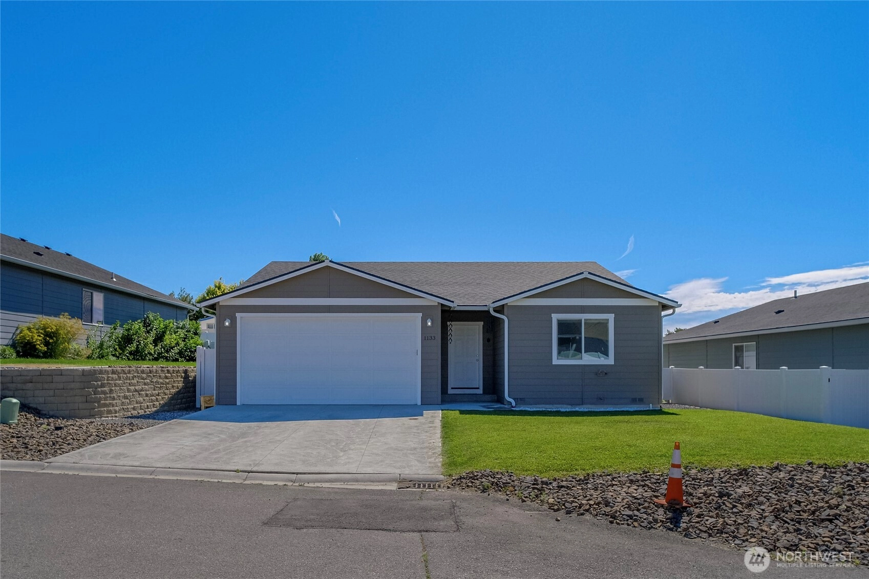 1133 S New Oak Ln East Wenatchee WA 98802