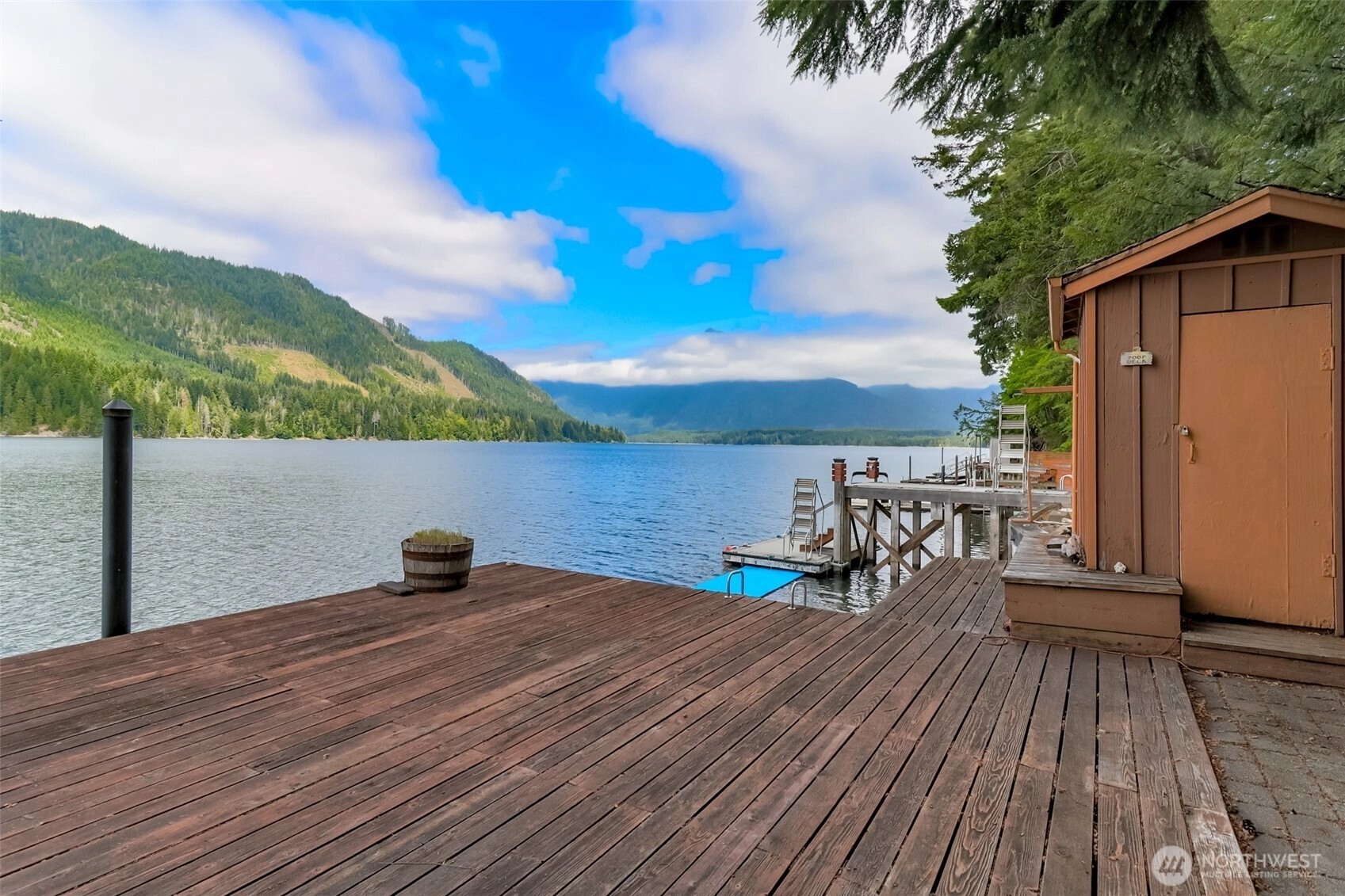 20 N Lakefront Loop Hoodsport WA 98548