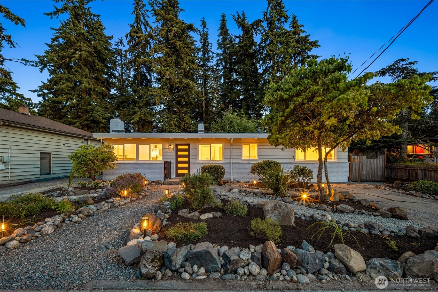 1909 N 192nd St Shoreline WA 98133