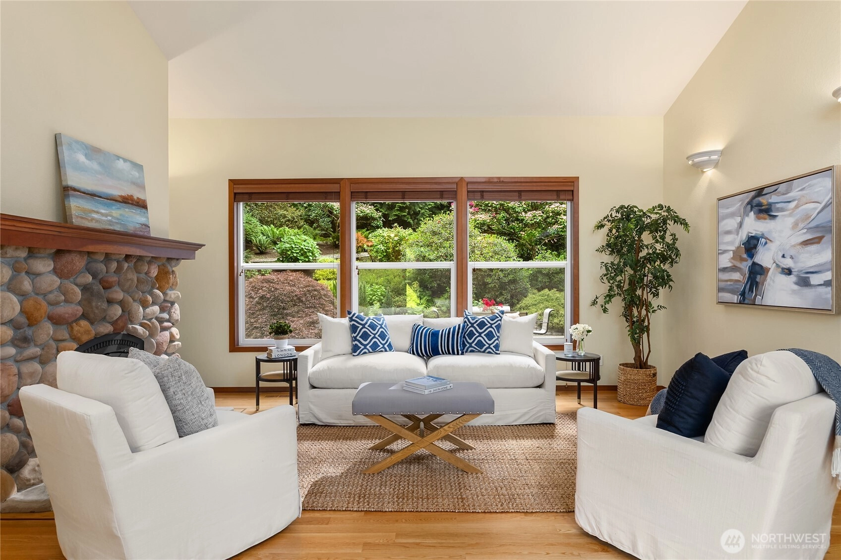 8387 NE Sumanee Pl Bainbridge Island WA 98110