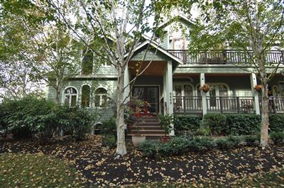 2550 6th Ave W Seattle WA 98119