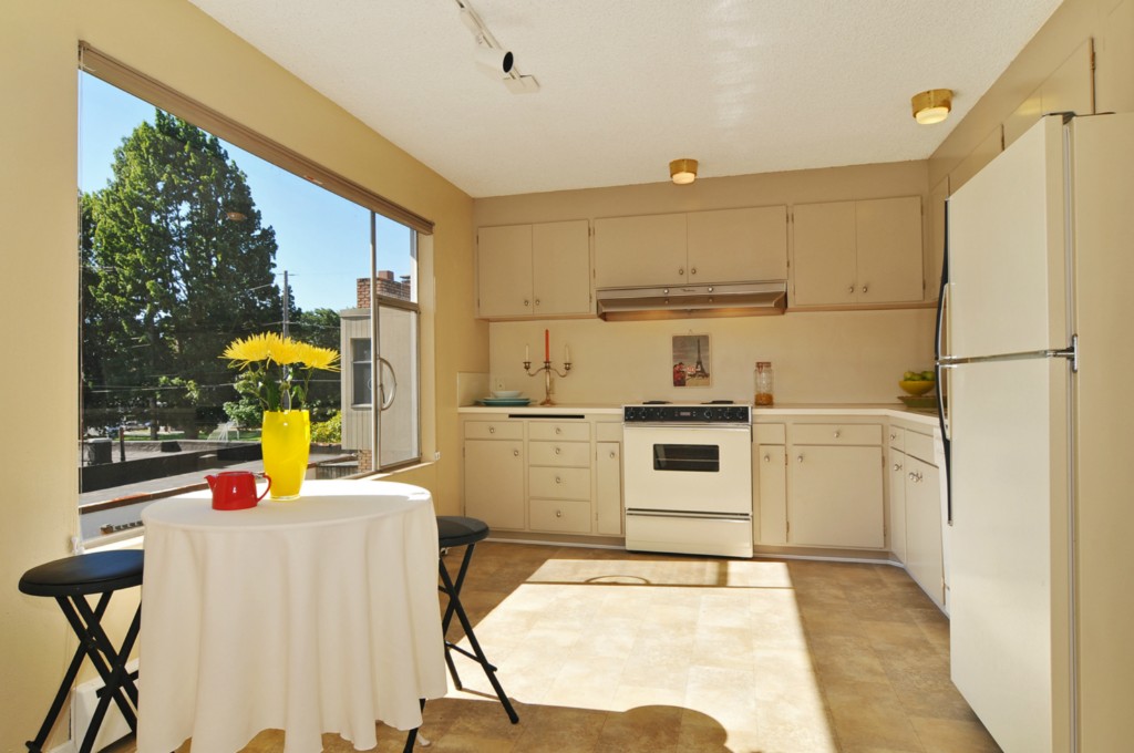 2506 32nd Ave W Unit 6 Unit 6 Seattle WA 98199