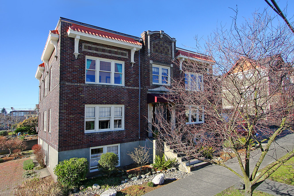 4255 Linden Ave N Unit 5 Unit 5 Seattle WA 98103