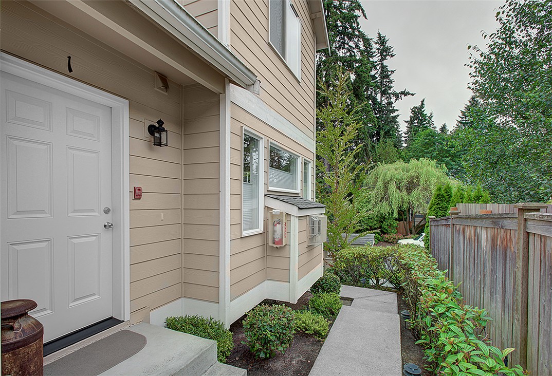 7437 210th St SW Unit 1 Unit 1 Edmonds WA 98026