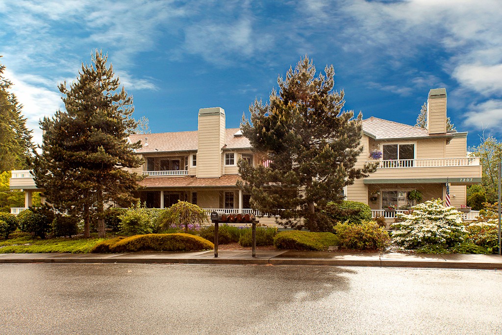 7207 210th St SW Unit 201 Unit 201 Edmonds WA 98026