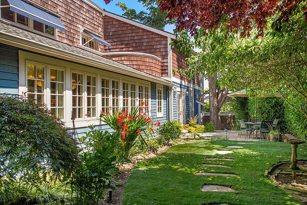 1635 100th Ave NE Bellevue WA 98004