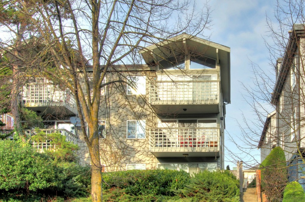 940 N 35th St Unit 201 Unit 201 Seattle WA 98103