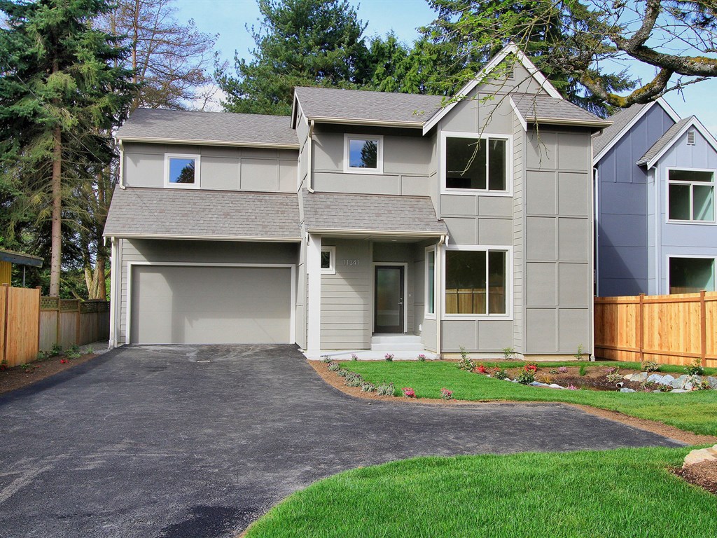 11341 Sand Point Way NE Seattle WA 98125