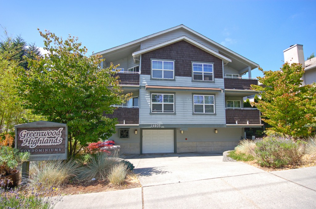 14035 Greenwood Ave N Unit 201 Unit 201 Seattle WA 98133