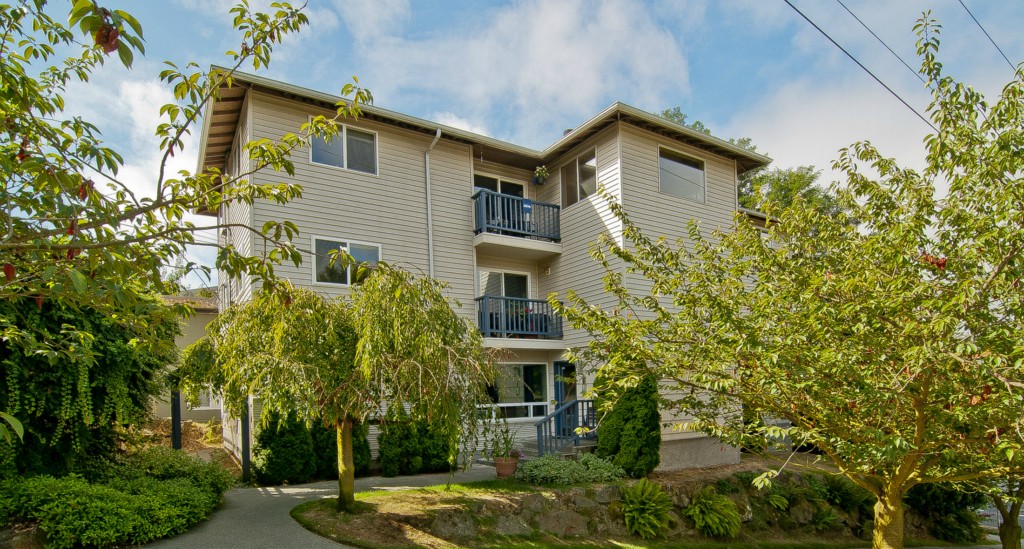 3917 SW Raymond St Unit 201 Unit 201 Seattle WA 98136