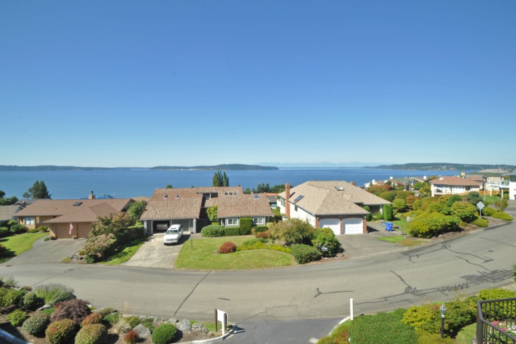 93 Chinook Ln Unit B Unit B Steilacoom WA 98388