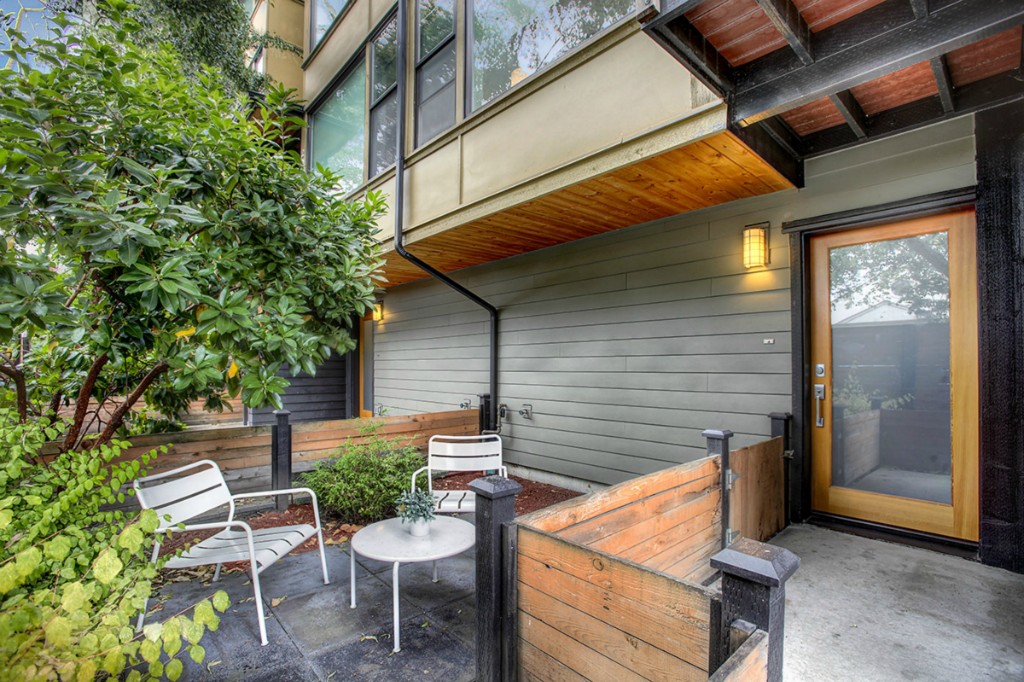 2002 NW 57th St Seattle WA 98107