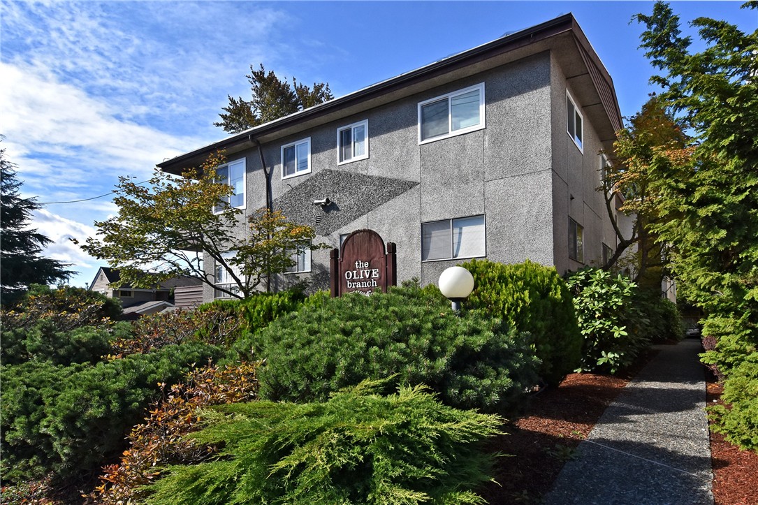 8217 5th Ave NE Unit 101 Unit 101 Seattle WA 98115