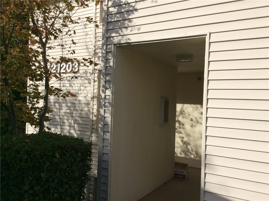 21203 58th Ave W Unit 2 Unit 2 Mountlake Terrace WA 98043