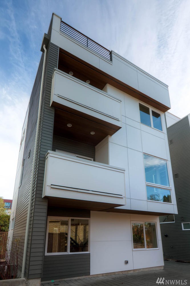 2426 B NW 64th St Unit  Seattle WA 98107