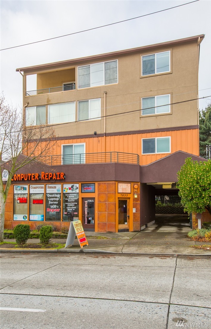 7033 15th Ave NW Unit D Unit D Seattle WA 98117