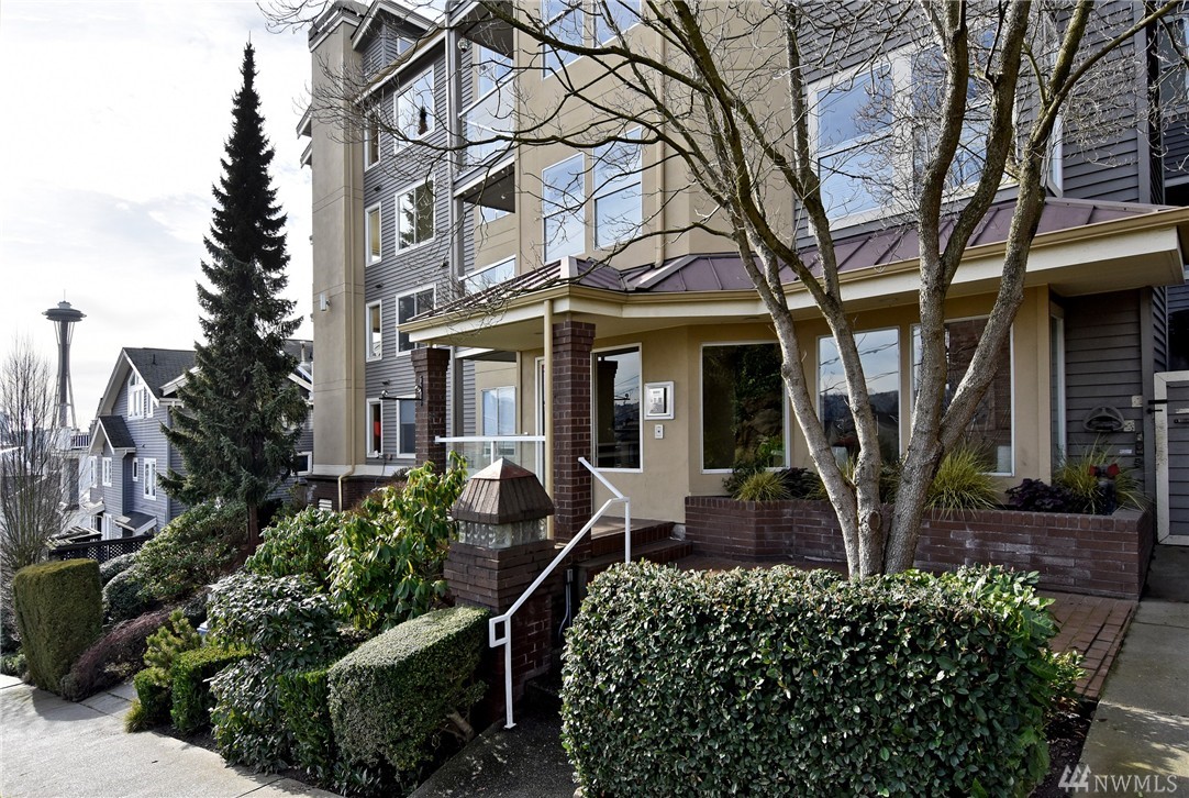 1011 5th Ave N Unit 302 Unit 302 Seattle WA 98109