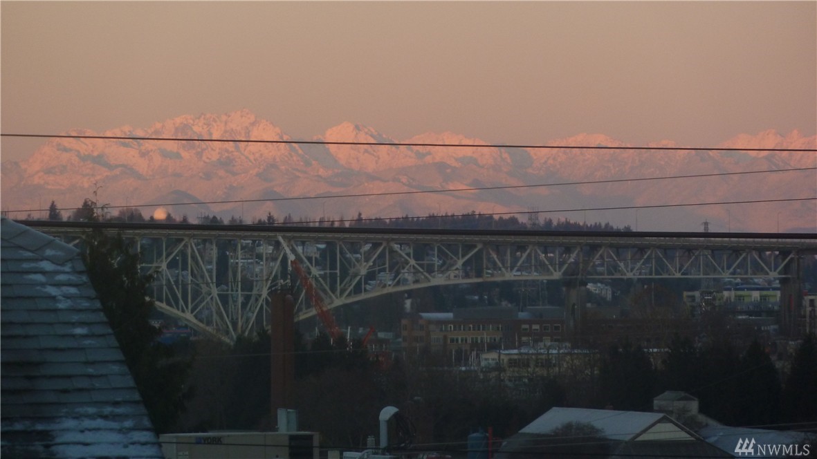 2633 Franklin Ave E Unit 102 Unit 102 Seattle WA 98102