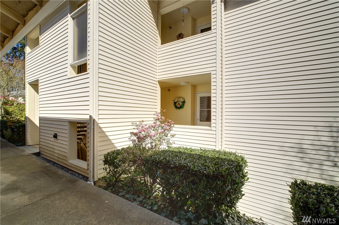 21201 58th Ave W Unit 4 Unit 4 Mountlake Terrace WA 98043